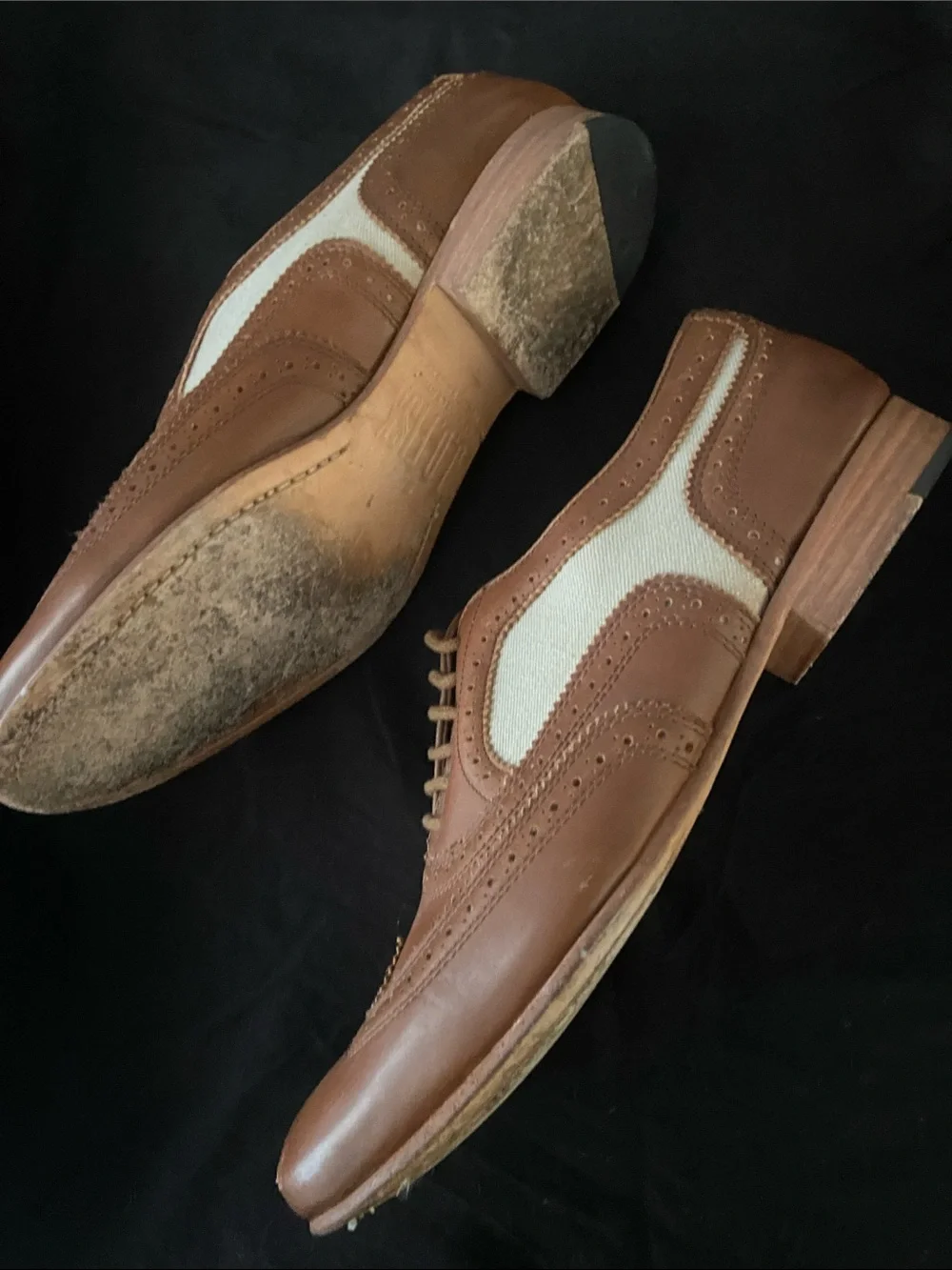 J.D. Fisk Men's Tan and Cream Wingtip Oxford Shoes